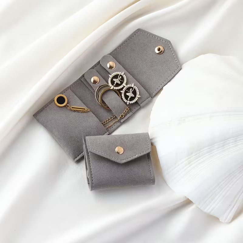 Soft and Portable Jewelry Roll